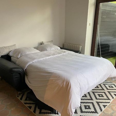 Studio Duplex Avec Spa Et Cour Privee Bonnelles 外观 照片