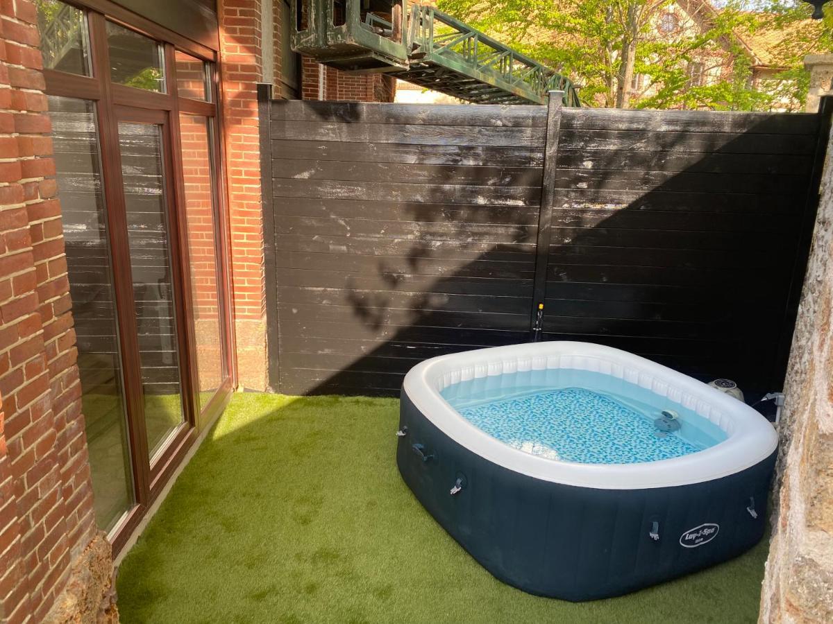 Studio Duplex Avec Spa Et Cour Privee Bonnelles 外观 照片